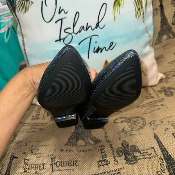 Vionic NWOB! Lena Iridescent Snake Print Ballet Pointed Flats Size 6 - Picture 12 of 13